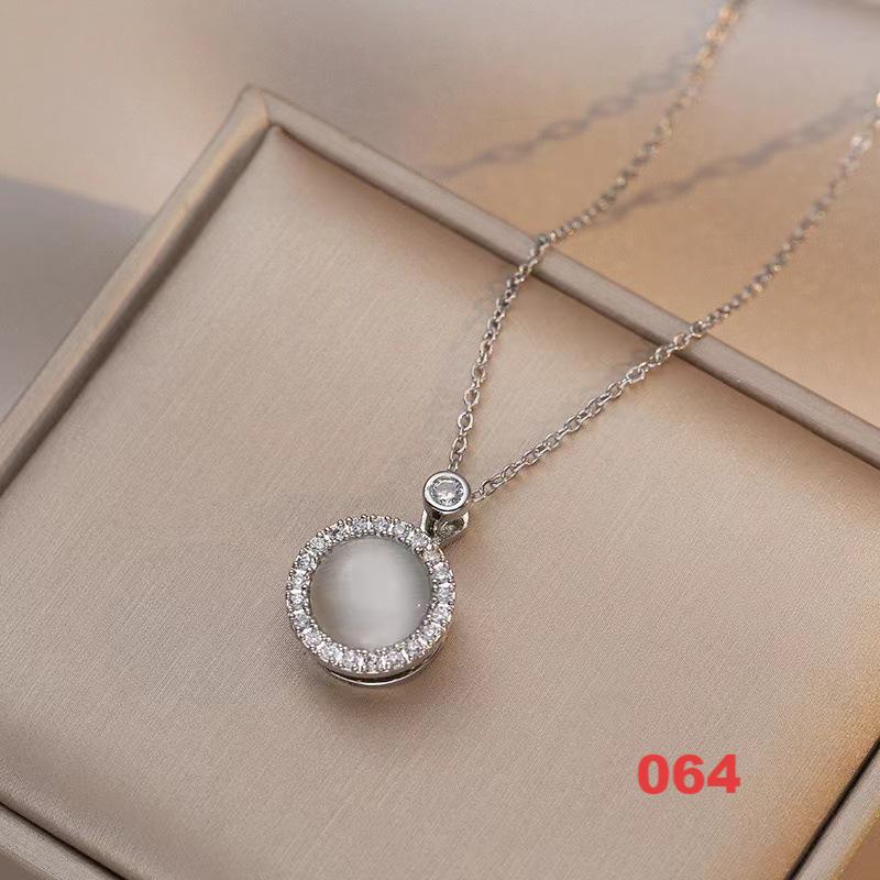 Shiny Spinner Necklace -Rotating flower necklace versatile titanium steel fashion accessory