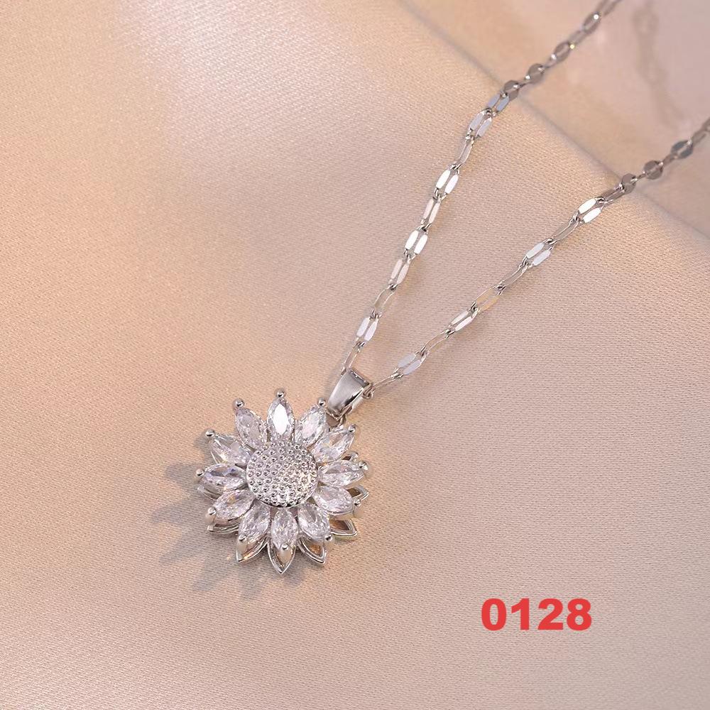 Shiny Spinner Necklace -Rotating flower necklace versatile titanium steel fashion accessory