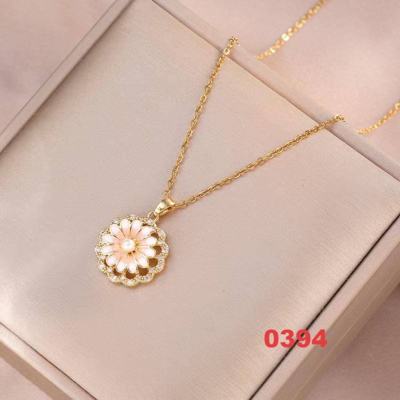 Shiny Spinner Necklace -Rotating flower necklace versatile titanium steel fashion accessory