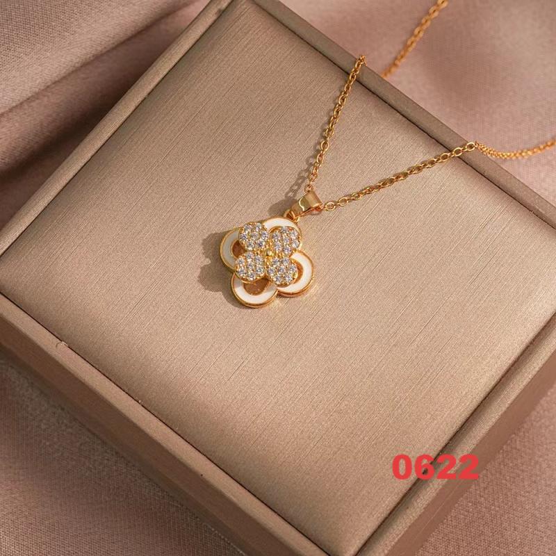 Shiny Spinner Necklace -Rotating flower necklace versatile titanium steel fashion accessory